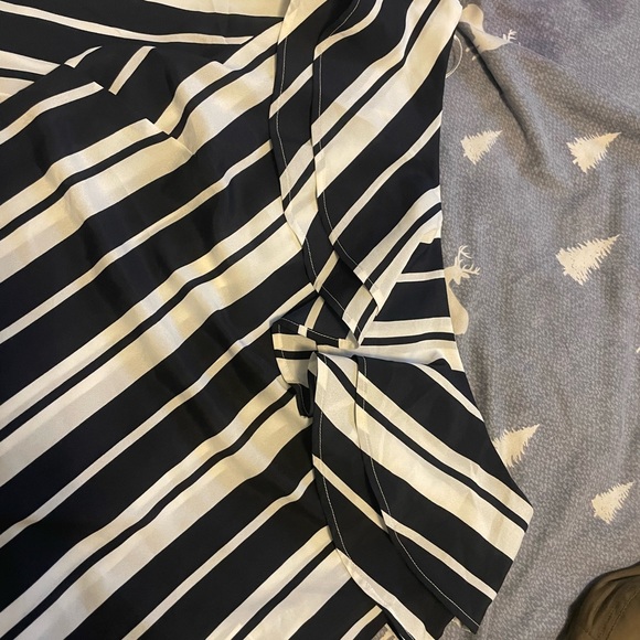 Dress - Picture 6 of 16